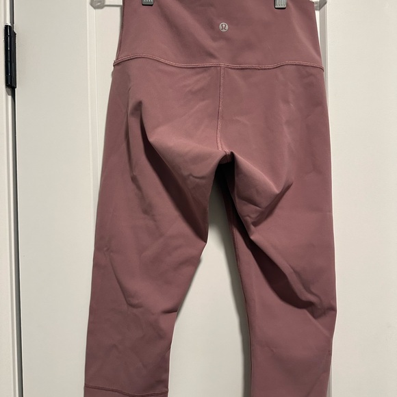 Lululemon crop leggings - Picture 3 of 6
